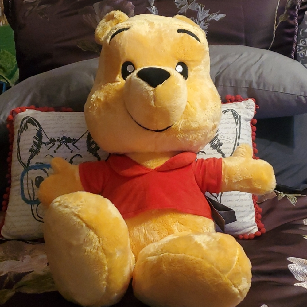NWT Disney Parks Large Pooh Stuffed Animal